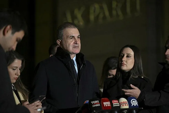ak-parti-sozcusu-omer-celik-onemli-aciklamalarda-bulundu-haddini-asan-chp-liderine-sert-tepki-bunlarin-siyasi-1703625459224.jpeg
