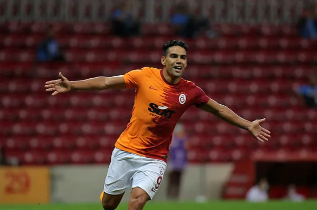Radamel Falcao Galatasaray'dan ayrılacak mı? Abdurrahim Albayrak'tan flaş açıklama