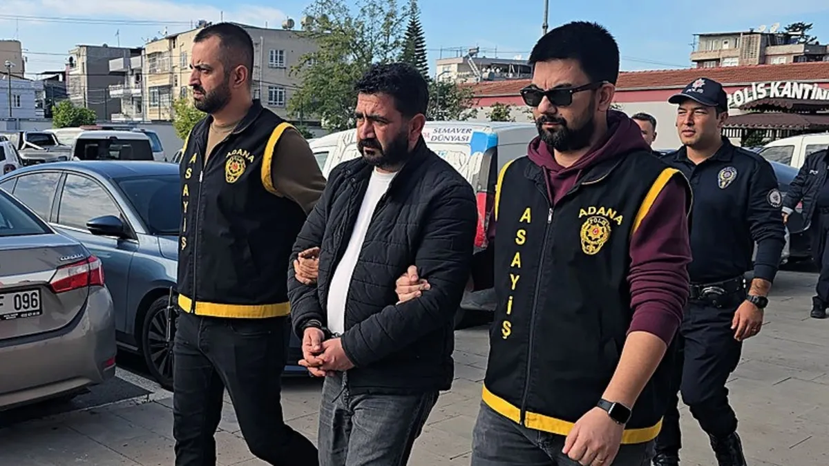 179 suç kaydıyla aranıyordu: Alışveriş merkezinde yakalandı
