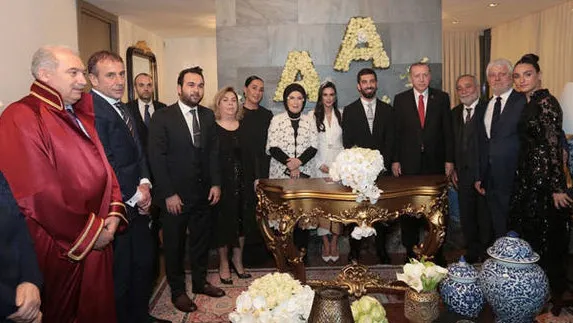 İşte Erdoğan Ailesi'nin Arda ve Aslıhan'a hediyesi-2