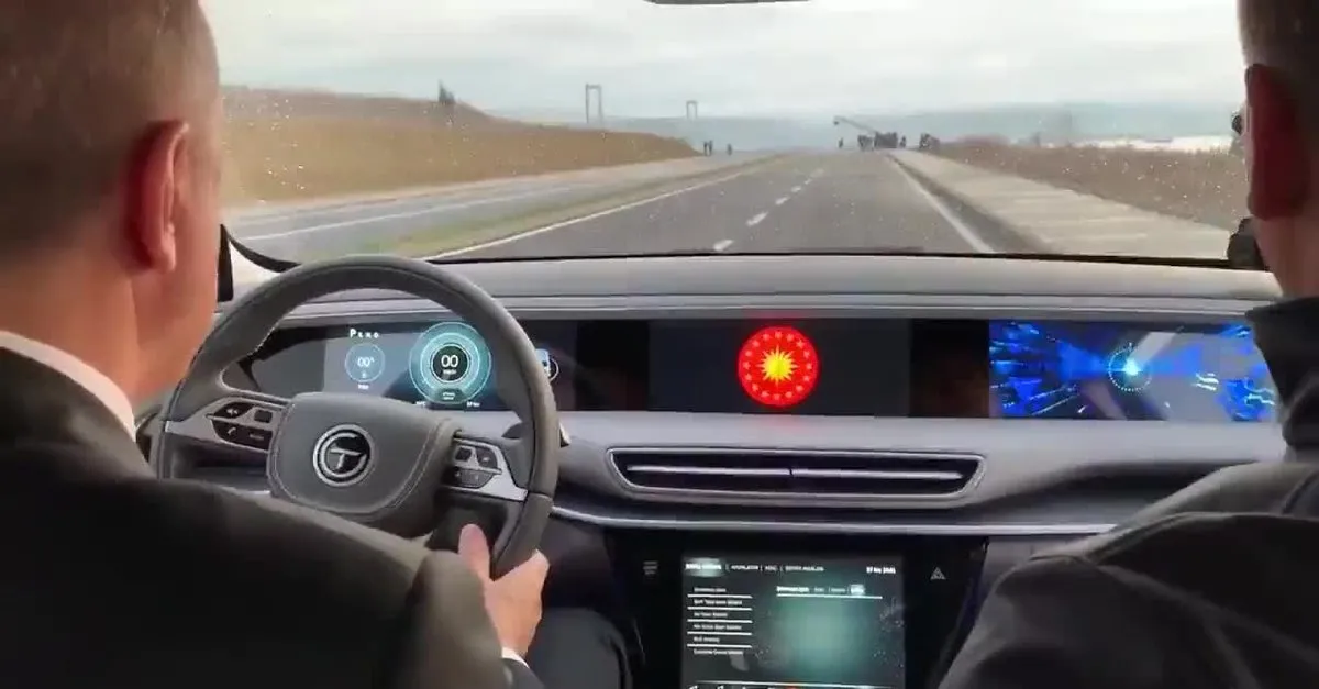 Yerli Otomobil Iç Dizayn  . Videomuzda Yerli Otomobilin Motor Özellikleri.