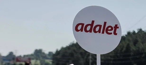 Pankartı Kılıçdaroğlu'nun eline FETÖ'cüler verdi!