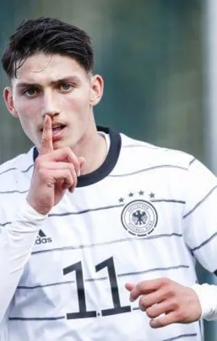 Galatasaray'dan flaş hamle! Bayern Münih forması giyen 18 yaşındaki genç yetenek Yusuf Kabadayı'ya kancayı attı