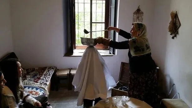 Diyanet'e göre kurşun döktürmek günah mı? Kurşun döktürmek caiz mi? Kurşun dökme nedir, nasıl yapılır, ne işe yarar?-2