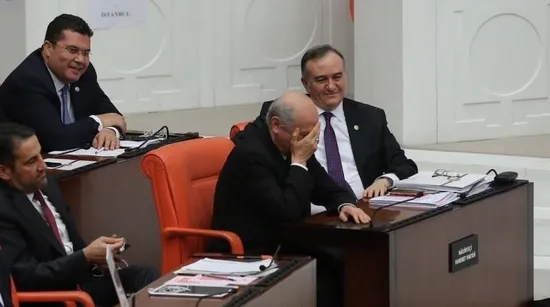 Bahçeli'yi gülme krizine sokan CHP'li!-3