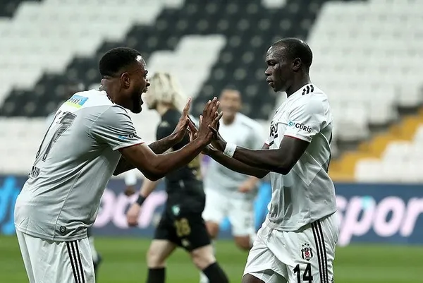 derbi-sonrasi-bilet-kesildi-fenerbahcede-3-isimle-yollar-ayriliyor-1616442702266.jpeg Derbi sonrası biletleri kesildi! Fenerbahçe'de 3 isimle yollar ayrılıyor...-7