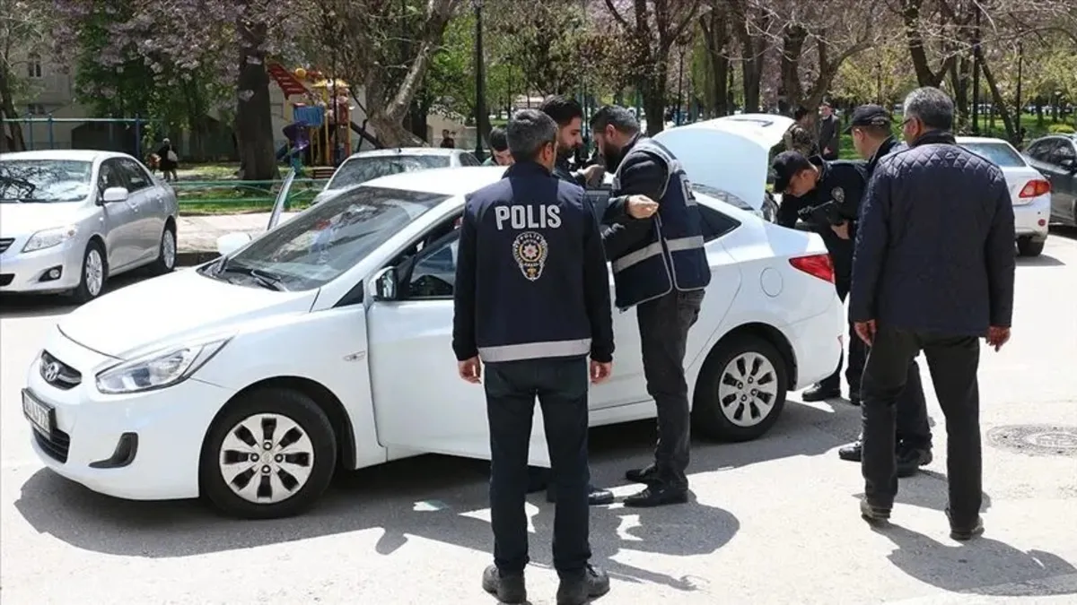 Okullar açılırken ülke genelinde eş zamanlı 'Sokaklar Güvende' operasyonu! 148 noktada baskın, 2 bin 447 şüpheliye işlem