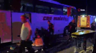 Bolu’da can pazarı! 2 yolcu otobüsü çarpıştı: 15 yaralı
