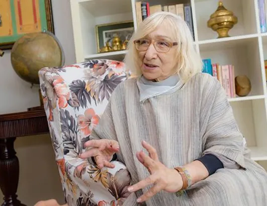 Alev Alatlı: "Allah başta Erdoğan'ın olmak üzere hepimizin yardımcısı olsun"-1