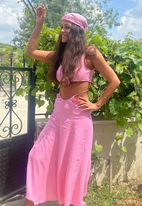 Oğuzhan Koç'la evlenen Demet Özdemir'in ablası Derya hakkında Mustafa Sandal gerçeği! Anne ve babasının boşanma sebeplerinden - 5