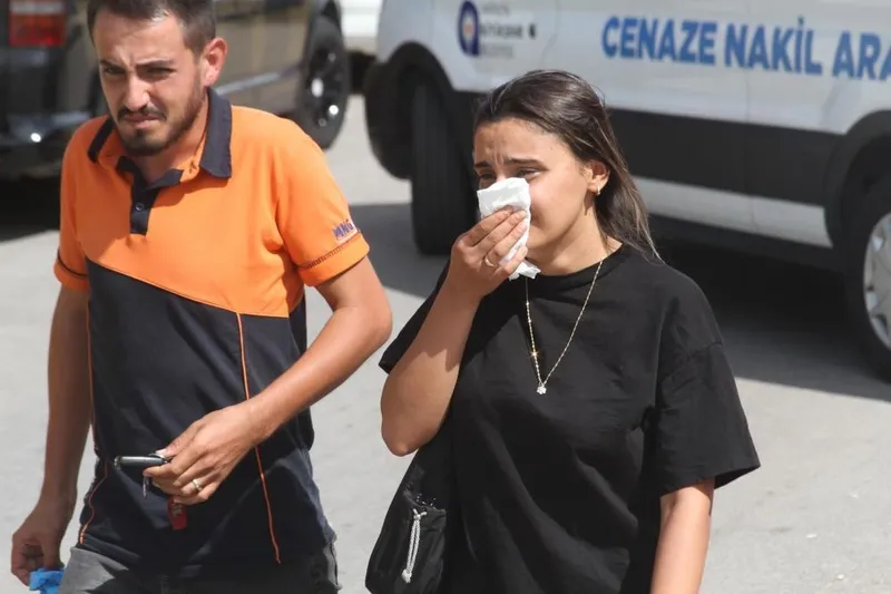 Bariyere çarpan motosikletin sürücüsü ile yanındaki arkadaşı öldü! Haberi alan aileler sinir krizi geçirdi-2