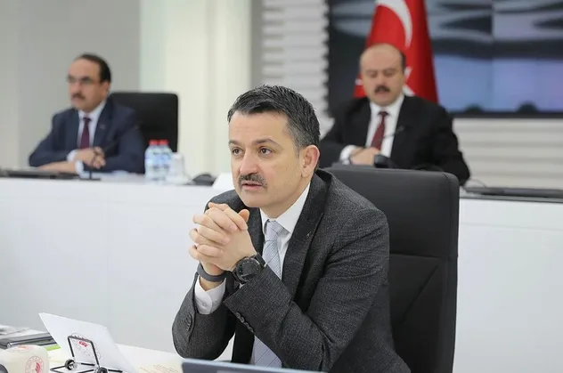 Tarım ve Orman Bakanı Bekir Pakdemirli: TMO nisanda 20 bin ton fındık satacak! Fındık fiyatları belli oldu