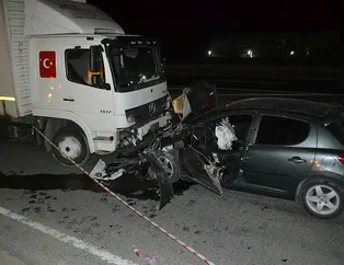 Ters yöne girdi! Kamyonla kafa kafaya çarpıştı