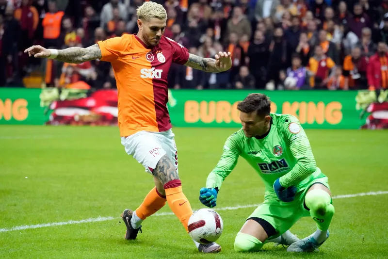 GALATASARAY HABERİ - Davinson Sanchez Manchester United maçında oynayabilecek mi? İşte yanıtı - 4