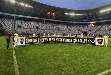TFF 3. Lig'de oynanan Orduspor 1967-Edirnespor maçı öncesi 'Narin' pankartı: Narin bir çiçektin, artık yoksun!