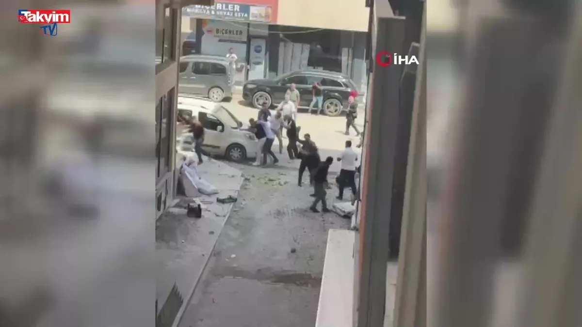 Van'da iki aile birbirine girdi: 2 yaralı