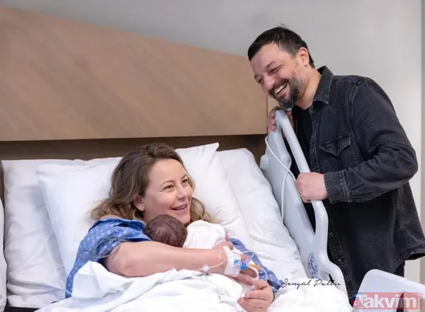 Vildan Atasever anne oldu! Mehmet Erdem'le aile pozu verdiler - 5