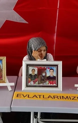 Çocukları PKK tarafından kaçırılan evlat nöbetindeki aileler Kurban Bayramı'na hüzünlü girdi