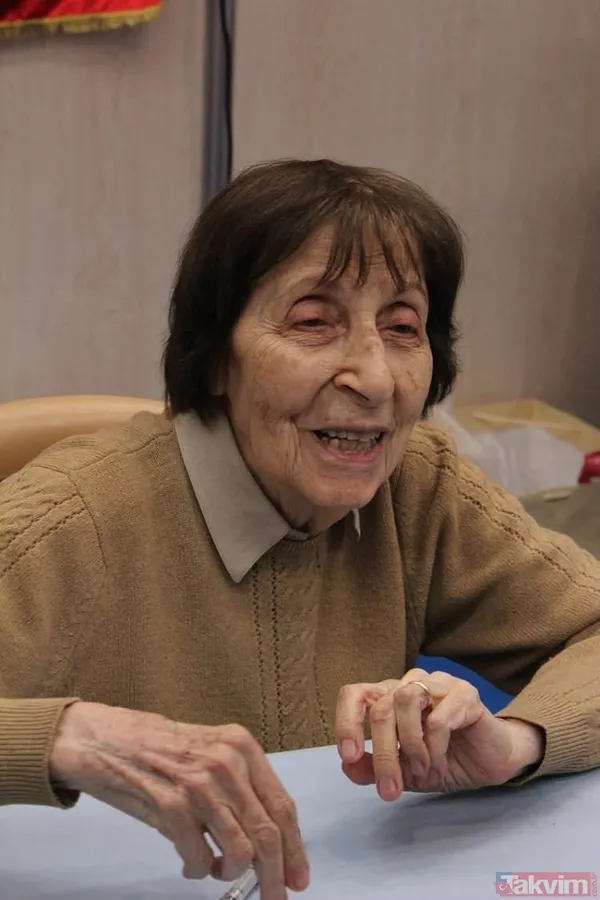 Bülent Ecevit'in eşi Rahşan Ecevit hayatını kaybetti! İşte bilinmeyen fotoğrafları... - 19