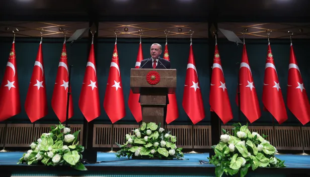 kabine-toplantisi-basladi-mi-saat-kacta-ne-zaman-20-aralik-baskan-erdogan-saat-kacta-aciklama-yapacak-1640004189756.jpg Kabine Toplantısı başladı mı, saat kaçta, ne zaman? 20 Aralık Başkan Erdoğan saat kaçta açıklama yapacak?-3