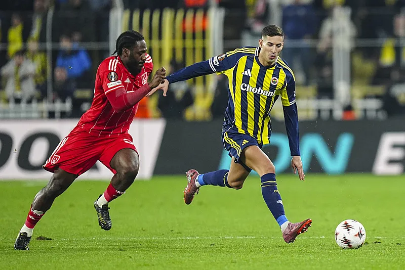 Fenerbahçe'den yine genç forvet transferi! Fisnik Asllani için Chelsea ile yarış - 6