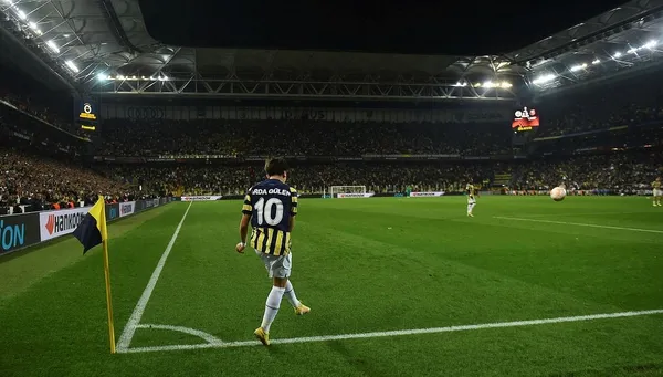 fenerbahcenin-genc-ismi-arda-gulerden-alkislanacak-hareket-1667644639527.jpeg Fenerbahçe'nin genç ismi Arda Güler'den alkışlanacak hareket-4