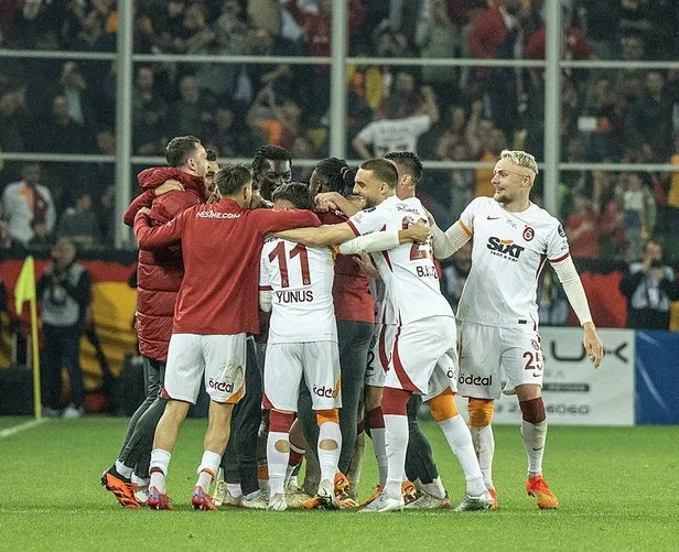 baskan-erdogan-spor-toto-super-lig-2022-2023-sampiyonu-galatasarayi-tebrik-etti-1685474473081.jpeg Başkan Erdoğan, Spor Toto Süper Lig 2022-2023 şampiyonu Galatasaray'ı tebrik etti-4