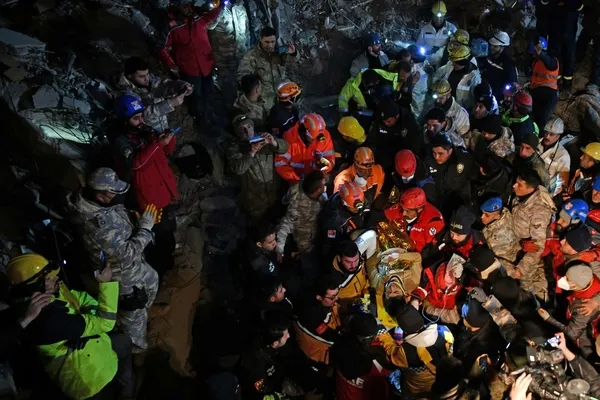 Canlı yayında peş peşe umut haberleri! İnanç, umut ve mucizenin adı 16 yaşındaki Hedil!-21