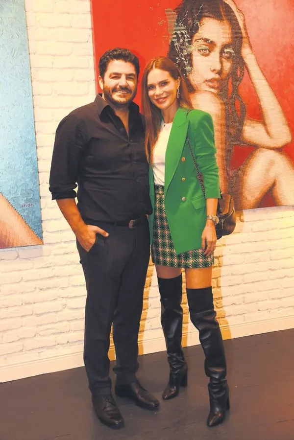 es-dolabindan-kombin-ido-tatlisesin-esi-yasemin-sefkatlinin-sade-tarziyla-dikkat-cekti-1634850963046.jpeg Eş dolabından kombin! İdo Tatlıses'in eşi Yasemin Şefkatli'nin sade tarzıyla dikkat çekti-7