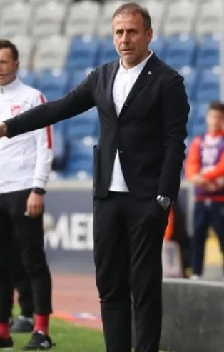 Beşiktaş Abdullah Avcı'yı resmen açıkladı