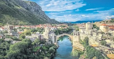 Boşnak mimar Amela Kulaglic'in sergisi Saraybosna'da açıldı