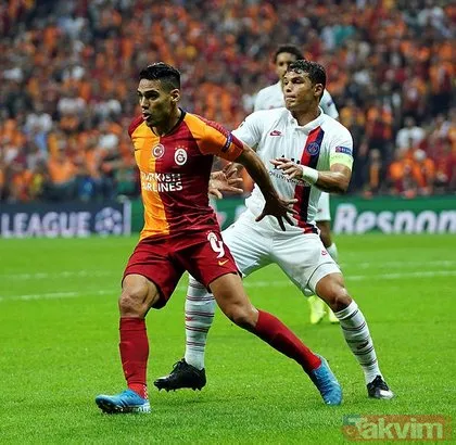 Galatasaraylı Radamel Falcao bu görüntüsüyle pes dedirtti! Kolombiyalı’ya yıllar iyi davranmış