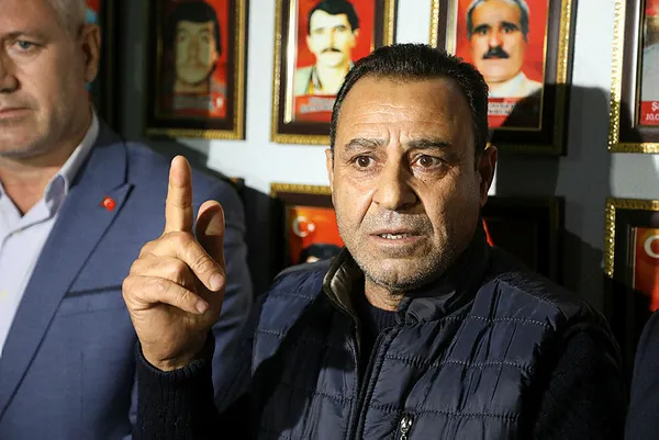 iyi-parti-grup-baskanvekili-lutfu-turkkanin-hayasizca-kufur-ettigi-sehit-kardesi-tahir-gumren-suc-duyurusunda-bulundum-1636146437764.jpg İyi Parti Grup Başkanvekili Lütfü Türkkan’ın hayasızca küfür ettiği şehit kardeşi Tahir Gümren: Suç duyurusunda bulundum-7