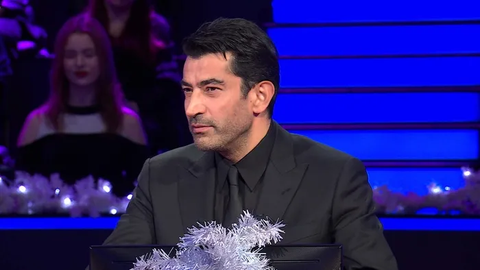 kim-milyoner-olmak-isterde-yilbasi-aksami-milyonlari-ekranlara-kilitleyecek-unlu-isimler-bilgilerini-sinayacak-1704012926032.jpg Kim Milyoner Olmak İster’de yılbaşı akşamı milyonları ekranlara kilitleyecek! Ünlü isimler bilgilerini sınayacak-4