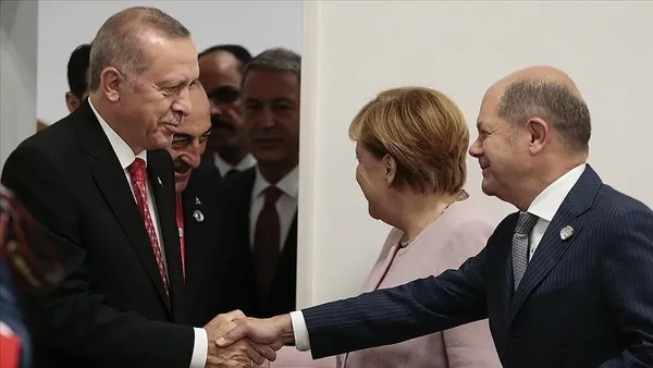 son-dakika-baskan-recep-tayyip-erdogan-almanya-basbakani-olaf-scholzu-kutladi-1640109371535.jpg Son dakika: Başkan Erdoğan Almanya Başbakanı Scholz ve Venezuela Cumhurbaşkanı Maduro ile peş peşe görüştü-3
