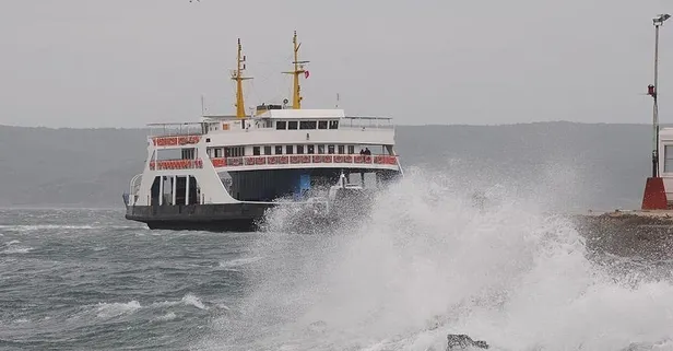 İstanbul'da kuvvetli fırtına ulaşımı etkiledi! Kadıköy- Kabataş seferleri ikinci duyuruya kadar askıya alındı