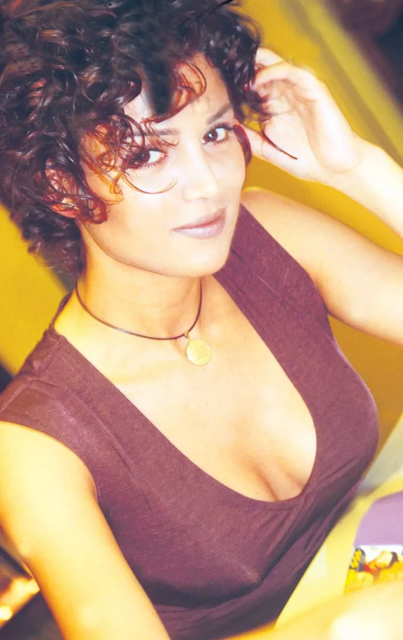 kurtlar-vadisinin-gamzesi-didem-taslan-yillar-sonra-ortaya-cikti-1767766959734.jpeg Kurtlar Vadisi’nin Gamze’si Didem Taslan yıllar sonra ortaya çıktı-3