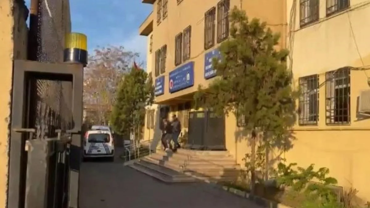 İstanbul'da kardeş dehşeti! Ablasını defalarca bıçaklayarak katletti