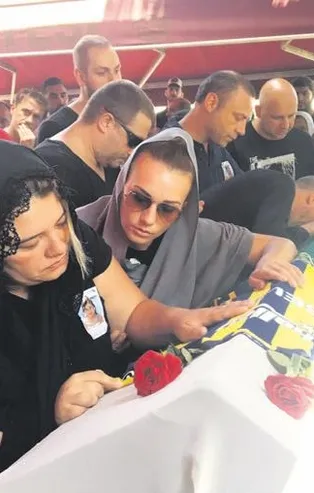 Maganda kurşunu kurbanı Selin göz yaşlarıyla uğurlandı