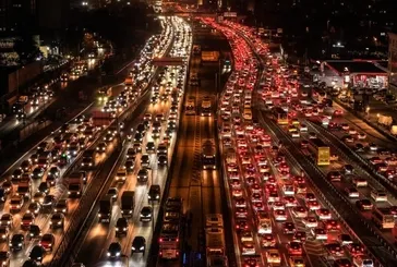 İstanbul’dan yine trafik manzarası! Yoğunluk 3 gündür yüzde 80’in altına inmedi