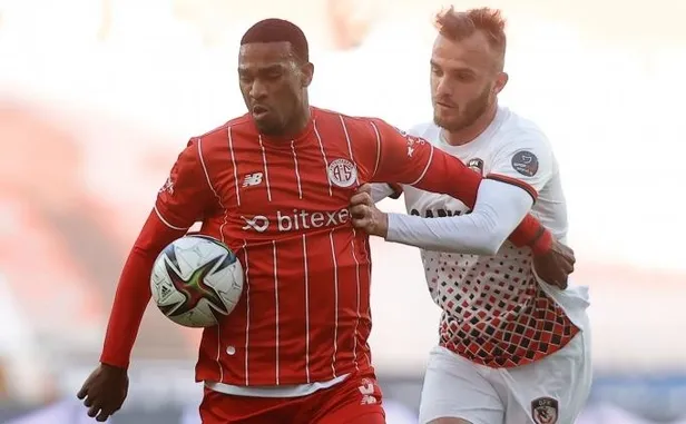 trabzonspor-abdli-haji-wright-imza-asamasina-getirdi-1656460689700.jpeg Trabzonspor ABD'li Haji Wright' imza aşamasına getirdi!-3