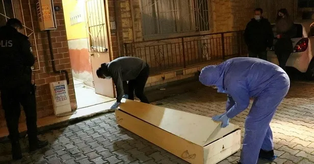 SON DAKİKA: İzmir'de kan donduran olay: Çekyat içinde battaniyeye sarılı halde cesedi bulundu
