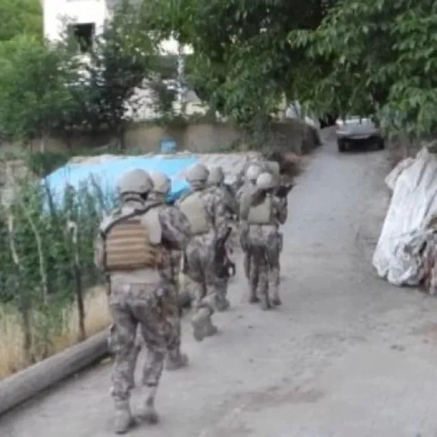 DEAŞ’a Gürz-10 darbesi