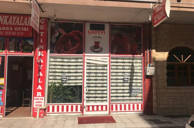 Çay ocağında husumetlisini öldürdü