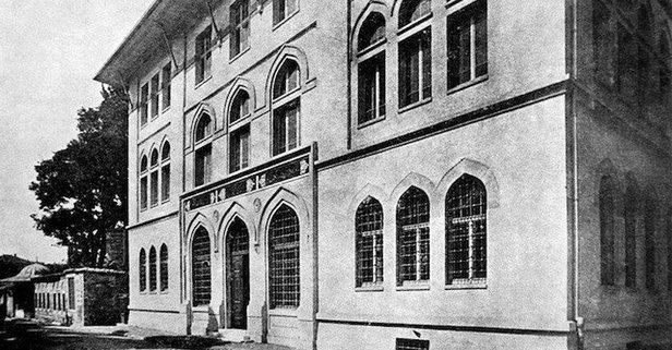 Balkanlarda Ilim Mayalayan Mektep Medresetu N Nuvvab Suleymaniye Medreselerinden Sonra Kurulmus En Yuksek Dereceli Okul Takvim