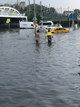 Son dakika: İstanbul'da beklenen yağış başladı!-3