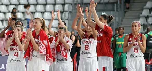 A MİLLİ KADIN BASKETBOL TAKIMI OLİMPİYAT OYUNLARINA GİTMEYE HAK KAZANDI