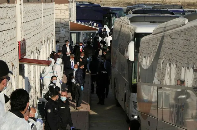 Havalimanında mahsur kalarak yurda yerleştirilen yabancılardan Türkiye'ye teşekkür mektubu