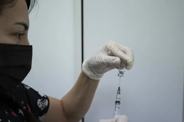 Pfizer/BioNTech, üçüncü doz Kovid-19 aşısı izni için FDA'ya başvuracak