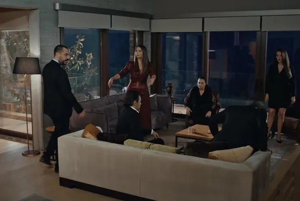 kim-adam-kim-subos-gorelim-edho-174-bolum-fragmani-alpaslan-dalaverecilerin-defterini-duruyor-1606565394413.jpg EDHO 174. yeni bölüm fragmanı izle: Hızır Reis'in pusulası şaştı! Kan gövdeyi götürdü!-6